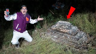 100 साल पुराना भूतिया कब्रिस्तान  Visiting 100 Year Old Haunted Graveyard [upl. by Suhail]