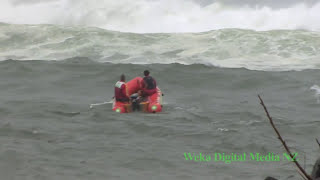 See How a Small Inflatable Crosses a Big Set of Waves at a River Bar [upl. by O'Donnell27]