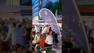 Frankfurter Weinfest 🍇🍷 Rheingauer Markt auf der Fressgasse live festival wine shorts frankfurt [upl. by Anahir636]