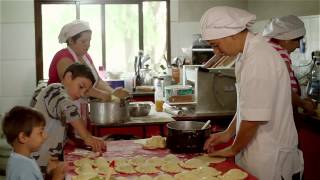 Documental Emprendimiento Comidas Caseras  quotCreer es Crearquot [upl. by Connolly]