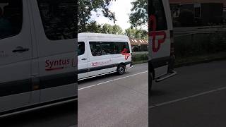 Syntus Utrecht Buurtbus raast langs bushalte Molenbuurt Noord richting Bus Depot keolis syntus [upl. by Ivzt]