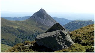 Cantal par monts et par vaux de Font de Cère au Puy de Peyre Arse [upl. by Dnalel]