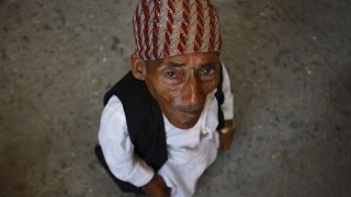 The shortest man to ever live on Earth [upl. by Navi689]