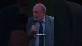 Umberto Galimberti nel 2023 sul palco dell’UlisseFest lo sfogo dello psicoanalista [upl. by Amlev256]