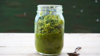 How To Make Thai Green Curry Paste [upl. by Sallie]