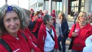 Centro Serapide dipendenti protestano al Centro Direzionale [upl. by Waldemar]