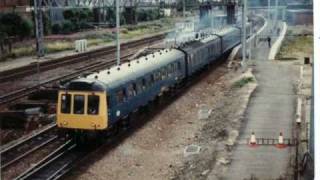 Class 127 DMU leaving Elstree  Sound Only [upl. by Karrah986]