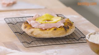 Sådan laver du nemt hjemmelavet pizza [upl. by Anitsyrc107]