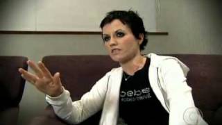 The Cranberries  Entrevista no Jornal da Globo  29012010 [upl. by Clerk]