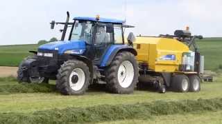 Grasoogst 2014 New Holland TM120 New Holland BR6090 Combi balen persen [upl. by Meg133]