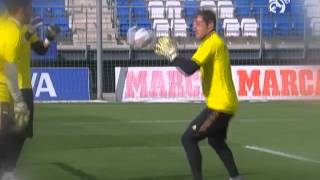 Hoy entrenamos con Iker Casillas [upl. by Artim]