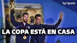 LA COPA DEL MUNDO LLEGÓ A ARGENTINA DE LA MANO DE MESSI 🔥 ¡EL RECIBIMIENTO FUE UNA LOCURA DE GENTE [upl. by Theta]