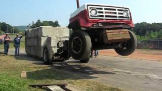 82 Detroit Diesel Doodlebug Axle Break [upl. by Ijneb155]