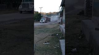 Camión trocero cargado por el pueblo de madera San Miguel de Cruces San Dimas Durango 🌲 [upl. by Anelah]