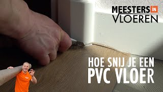 Hoe snij je een pvc vloer  Meesters in vloeren [upl. by Yer]