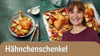 Hähnchenschenkel im Backofen zubereiten 🍗  Rezept mit Gemüse  REWE Deine Küche [upl. by Atterahs]