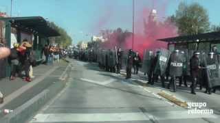 Enfrentan anarquistas a granaderos [upl. by Uta889]