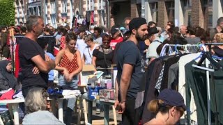 A Lille lancement de la plus grande braderie dEurope [upl. by Yecac]