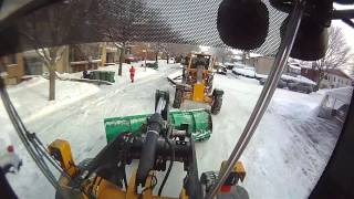 DENEIGEMENT MONTREAL SNOW Opération loading Snowblower [upl. by Eidac248]