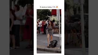 Trocando o look na rua modelobrasil modelo outfit fashion carreirademodelo [upl. by Hayikat]