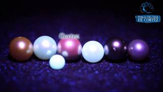 Cultured Pearls under UV Light Pearl Fluorescence [upl. by Ingram]