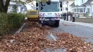 Balayeuse Dulevo 5000 Balaye des Feuilles  Street Sweeper Sweeping Leaves Street Cleaner [upl. by Acirret362]