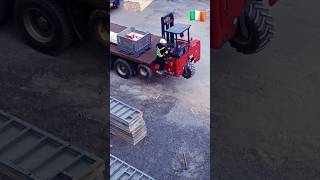 Moffett Forklift construction [upl. by Grunberg]