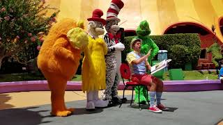 Oh The Stories Youll Hear Show in Seuss Landing at Universal Orlando Resort [upl. by Rosenkranz]