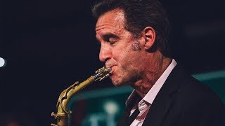 Amazing Saxophone Solo – Eric Marienthal [upl. by Bohun290]