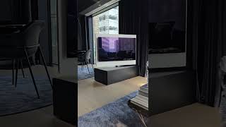 TV Raumteiler Roto vereint Wohnzimmer und Esszimmer home living design essen wohnen tvboard [upl. by Ekard]