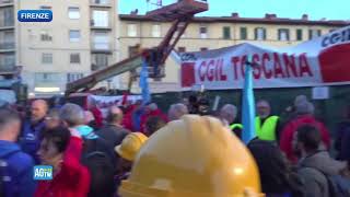 Crollo cantiere Firenze la manifestazione dei sindacati per gli operai morti DIRETTA [upl. by Delores]