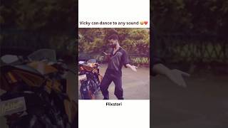 vicky can dance to any sound katrinawithvicky vickykaushal VickyKatrinaUpdatesKatrinaKaifLook [upl. by Karia]