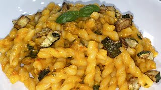 PASTA CON CREMA DI PEPERONI E ZUCCHINE [upl. by Matthew641]