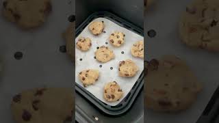 Chocolate Chip Cookie in the air fryer Heck yea airfryerrecipes food shorts [upl. by Orfinger]