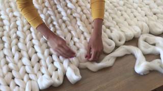 DIY Tutoriel tricoter une couverture XXL avec les mains en laine merinos ComfyWool [upl. by Neirda668]