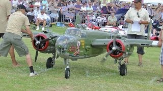 GIANT 13 SCALE RC B25 MITCHELL 2 X 400 cc MOKI 5 CYL  WESTON PARK LEGENDARY FIGHTERS  1  2014 [upl. by Valenta]