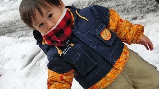 プーさんのスキーウェアで雪遊び  ゆうとん 2歳 20150130 [upl. by Ihtraa]