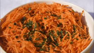 Recette  Salade de carottes [upl. by Nytnerb]