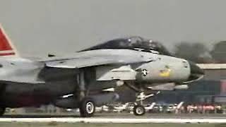 Final US Navy F14 Tomcat Landing  October 4 2006 [upl. by Odin]