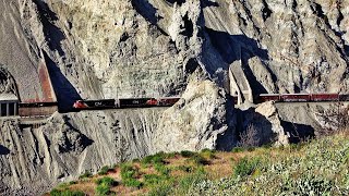 BIG FREIGHT TRAINS THRU DANGEROUS SHEDS amp TUNNELS IN THE THOMPSON CANYON [upl. by Hedgcock]