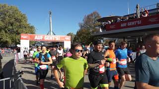 33 Generali München Marathon 2018  Start Gruppe C  Coubertinplatz Olympiapark am 14102018 [upl. by Tidwell]