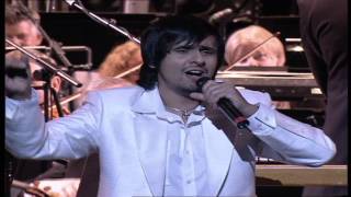 Sonu Nigam  Taaref Karun Kya Uski  An Evening In London [upl. by Maram320]