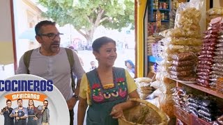 Gastronomía mexicana Nico comienza una aventura por Oaxaca  Cocineros mexicanos [upl. by Suirred302]