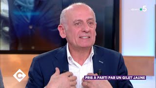 JeanMichel Aphatie pris à partie par un Gilet Jaune  C à Vous  10012019 [upl. by Aikemahs]