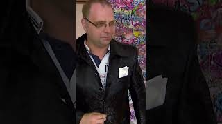 Überraschungsoutfit am Hochzeitstag dokumentation focustv reportage hochzeit brautmode [upl. by Obbard406]