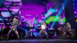 Helene Fischer  Atemlos durch die Nacht Dance Version Live aus Berlin 2015 [upl. by Accissej26]