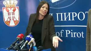 Pirot  amonijak i neupućena ministarka Irena Vujovic [upl. by Fradin]