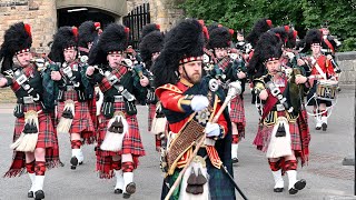 The Black Watch Pipes and Drums 3SCOTS Mounting the Guard at Edinburgh Castle [upl. by Eiresed]