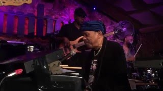 quotSEARCHINGquot  Roy Ayers at Jamboree Barcelona 05052016 [upl. by Piper534]