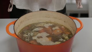 Biocoop  Recette de Bouillon de poulet [upl. by Gerrilee528]